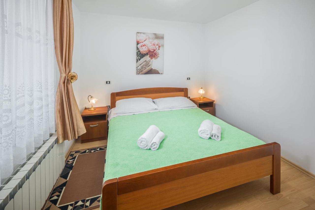 Apartments By The Sea Zambratija, Umag - 2557 Esterno foto