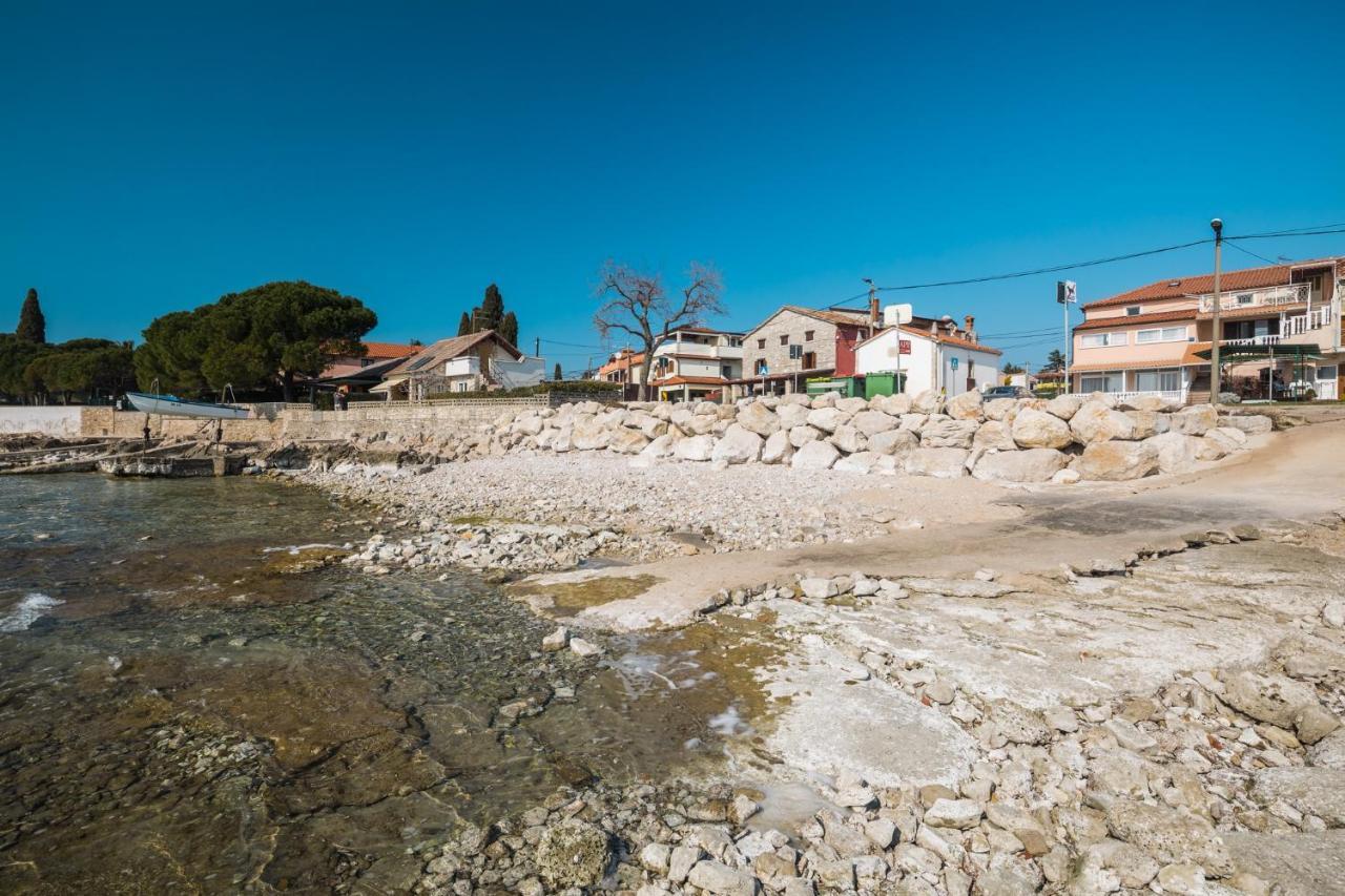Apartments By The Sea Zambratija, Umag - 2557 Esterno foto