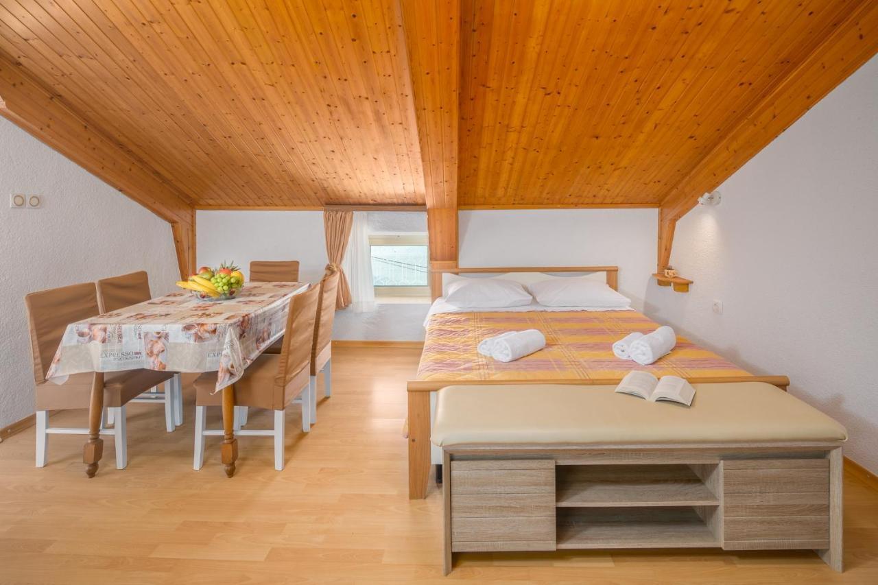 Apartments By The Sea Zambratija, Umag - 2557 Esterno foto